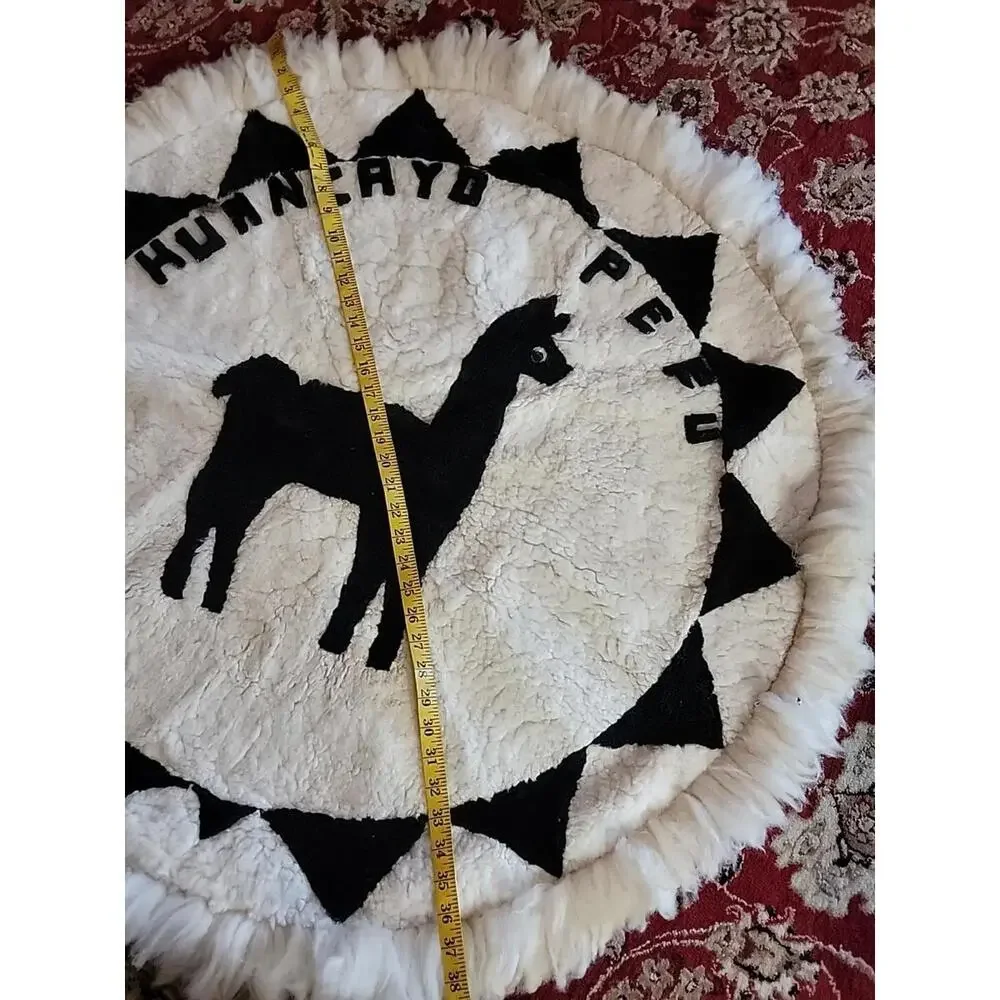 Vintage Peruvian Alpaca LLAMA Rounded/ Decorative Rug 39